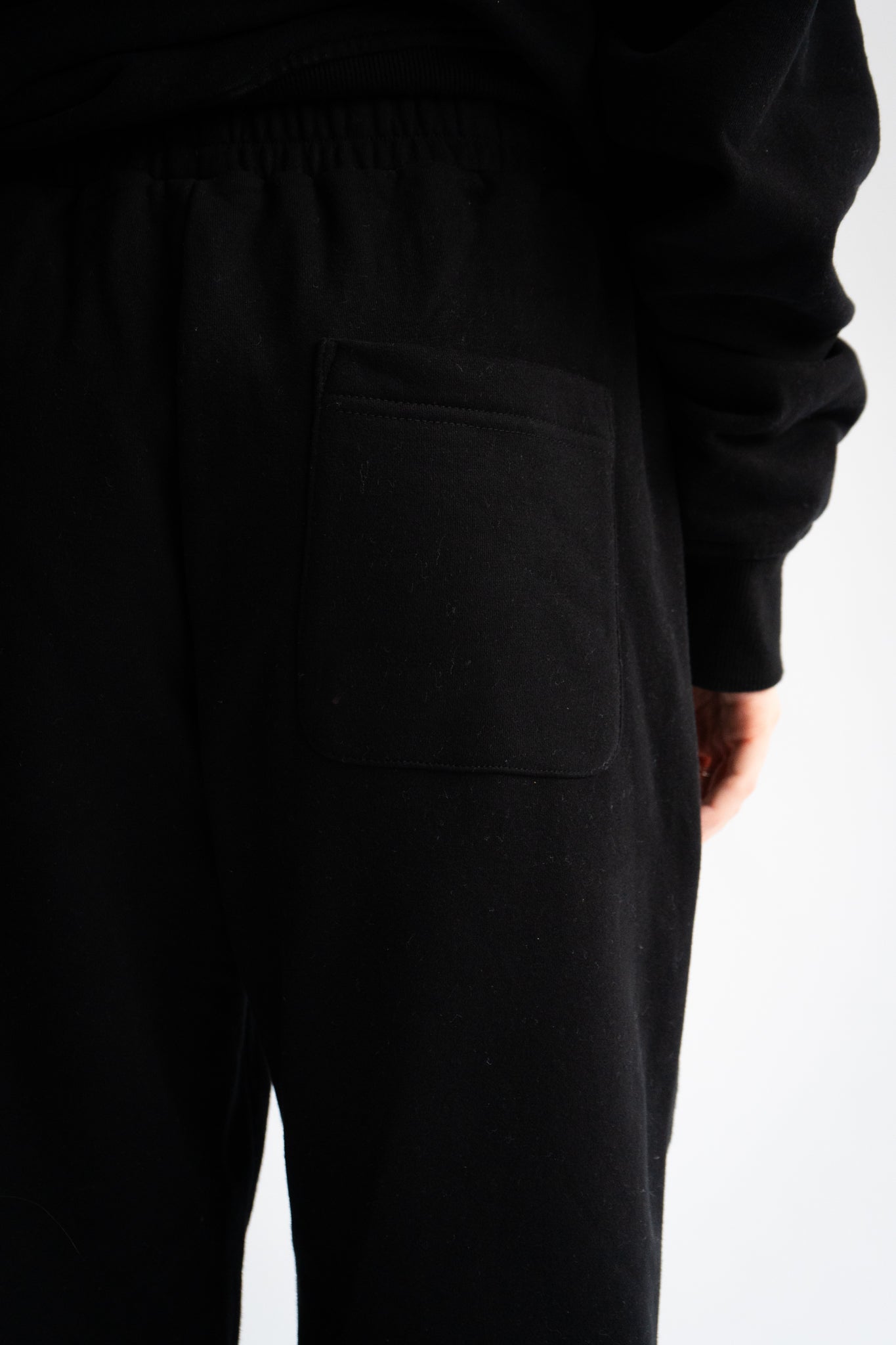 Run Club Sweats - Black